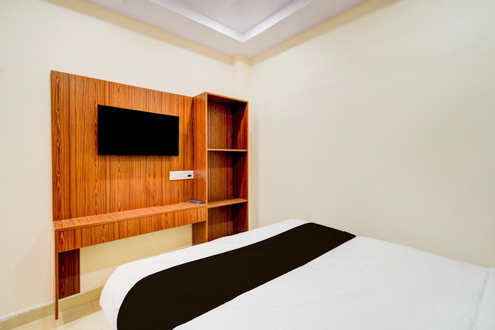 Hotel O D N Groups Sururnagar Exterior foto