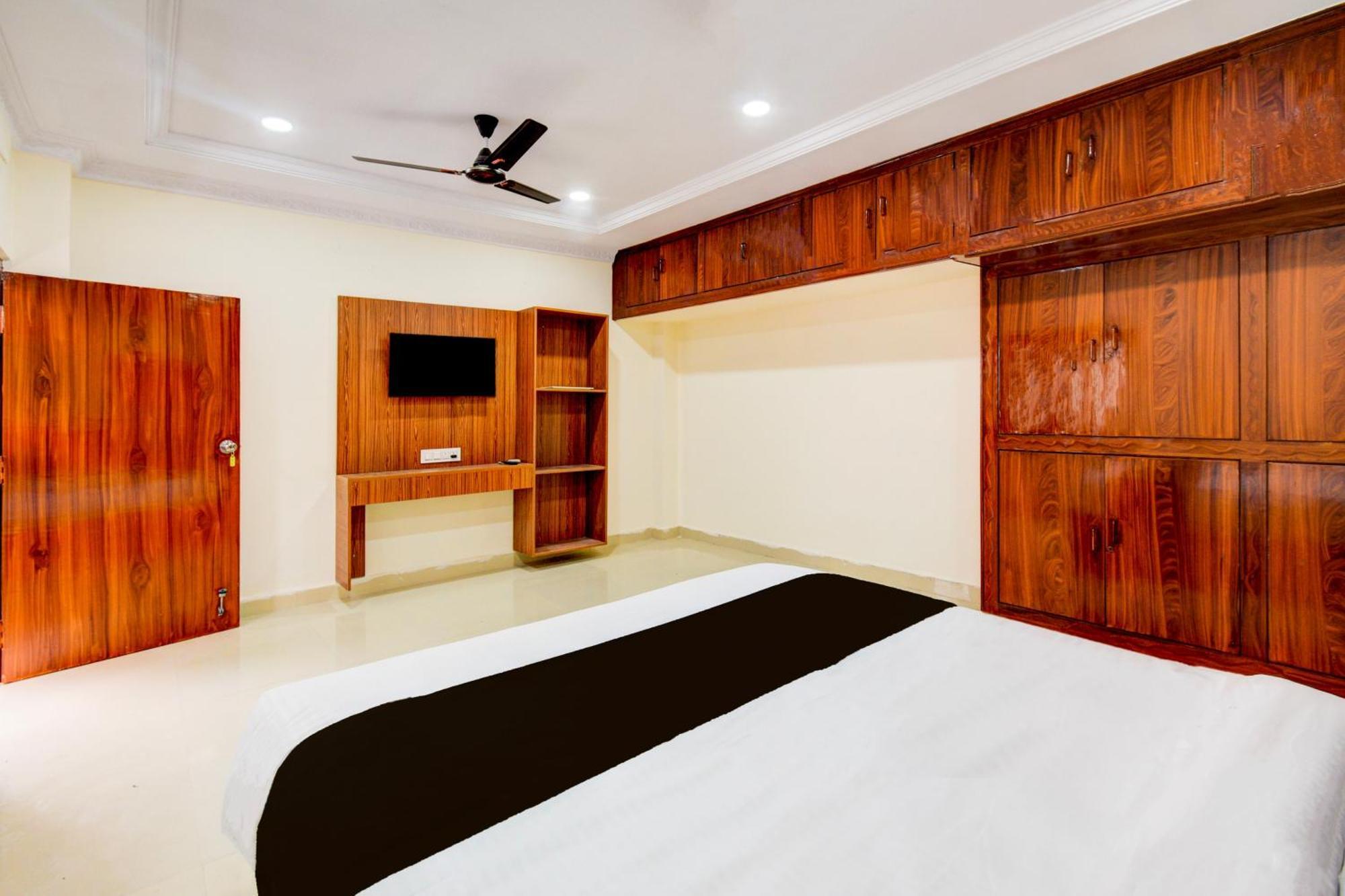 Hotel O D N Groups Sururnagar Exterior foto